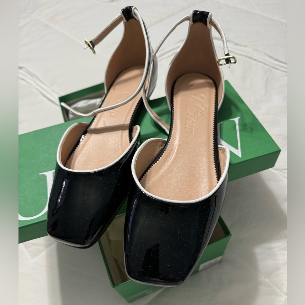Beautiful J-CREW flats new size 9.5